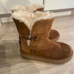 UGG boots size 6